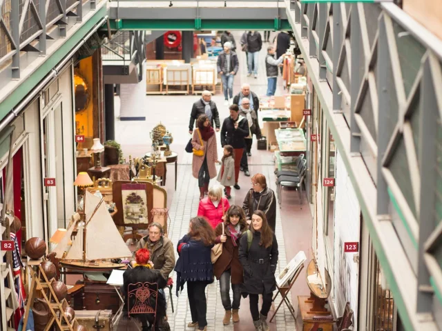 Marchedauphine Ambiance Interieur Allee Scaled 1