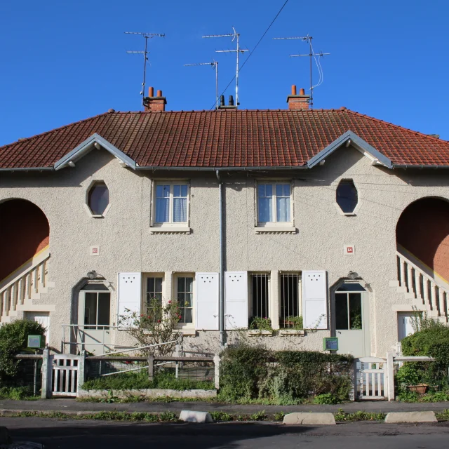 Stains Cite╠ujardin Maison.jpg Sl