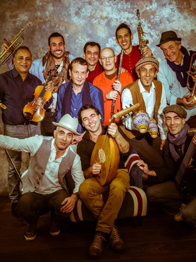 4 Fanfarai Street Band Dr